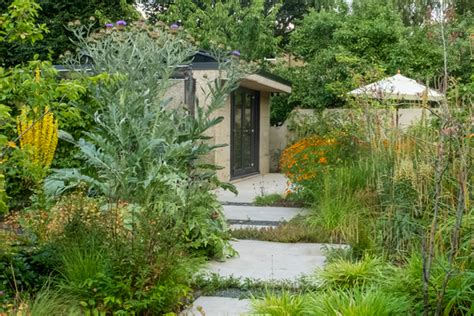 How to Design a Low-Maintenance Garden